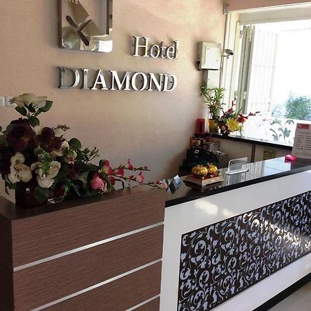 Hotel Diamond Makassar Exterior foto